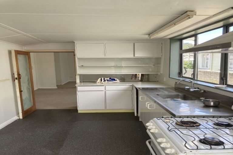 Photo of property in 96 Derwent Street, Island Bay, Wellington, 6023
