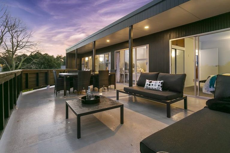 Photo of property in 3 Dunraven Place, Torbay, Auckland, 0630