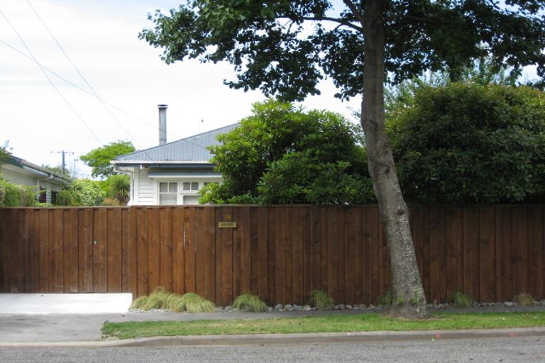 Photo of property in 16 Allard Street, Edgeware, Christchurch, 8013
