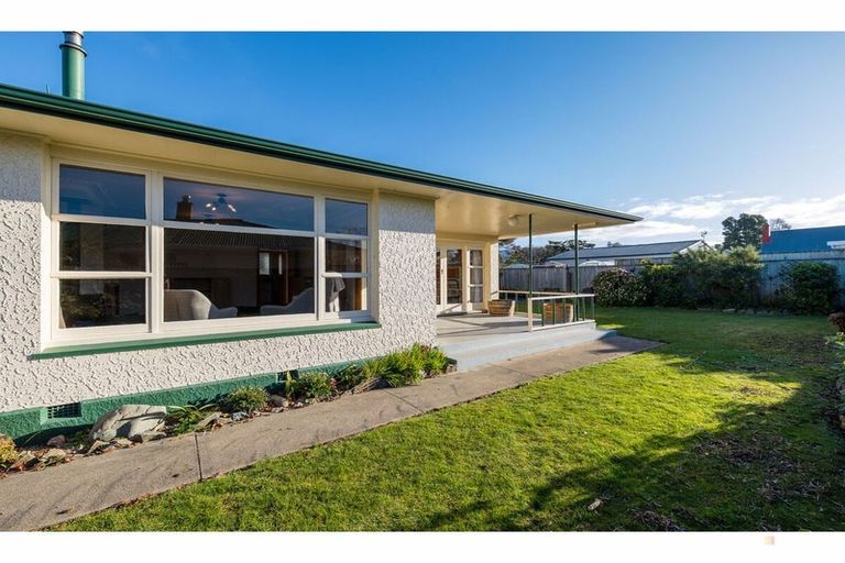 Photo of property in 30 Hughes Street, Waimate, 7924