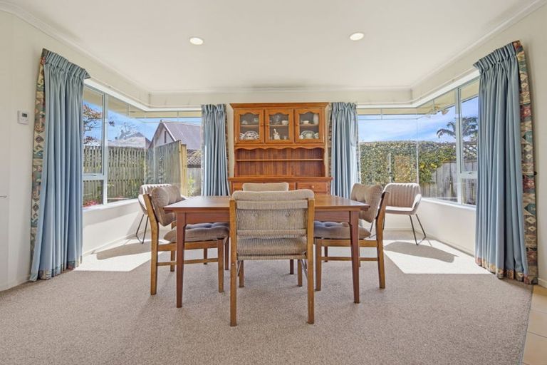 Photo of property in 10 Chatswood Place, Rototuna, Hamilton, 3210