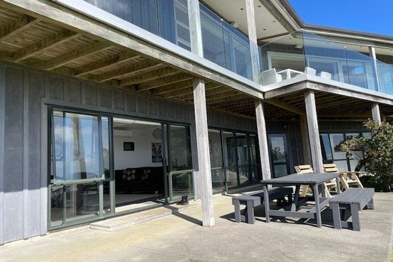 Photo of property in 963 Cove Road, Waipu, 0582