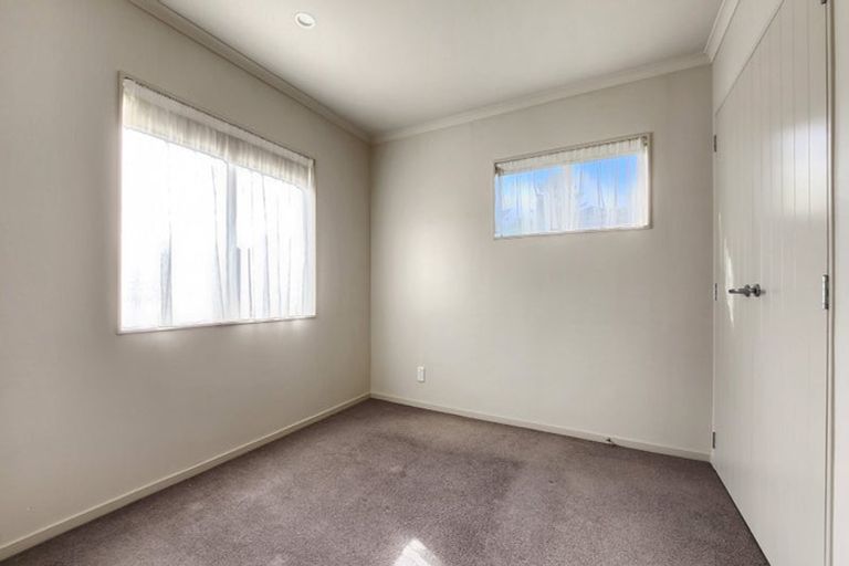 Photo of property in 6/16 Black Rock Road, Newlands, Wellington, 6037