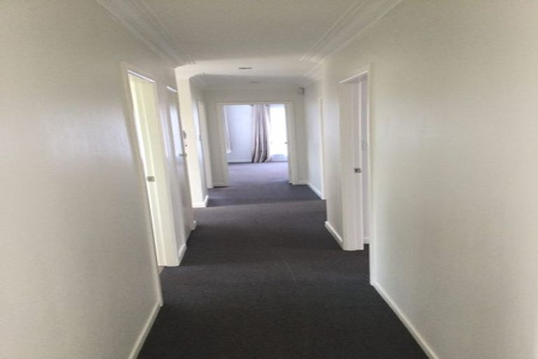 Photo of property in 208 Te Atatu Road, Te Atatu South, Auckland, 0610