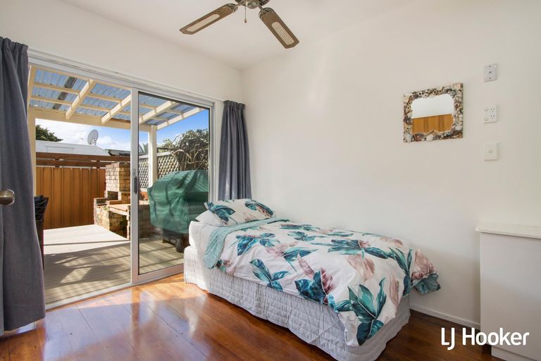 Photo of property in 40 Ocean View Road, Waihi Beach, 3611