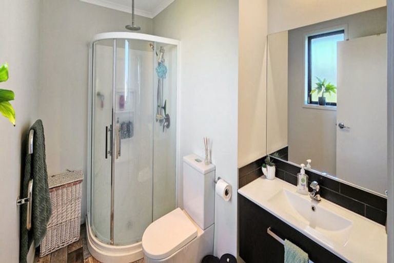 Photo of property in 93 Te Kio Crescent, Papamoa Beach, Papamoa, 3118