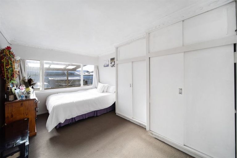 Photo of property in 304 Massey Road, Mangere East, Auckland, 2024