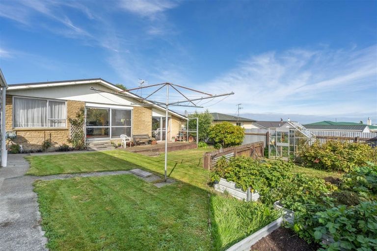 Photo of property in 8 Milford Street, Heidelberg, Invercargill, 9812