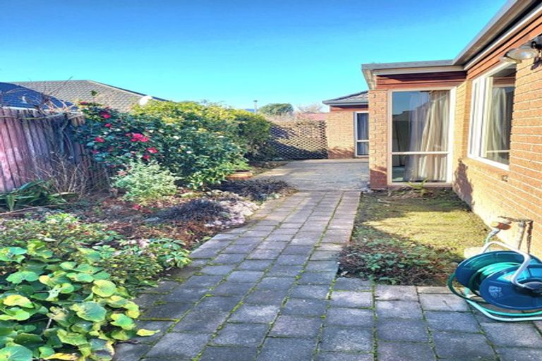 Photo of property in 11 Jadewynn Place, Halswell, Christchurch, 8025