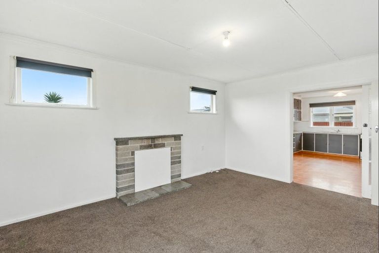 Photo of property in 2 Collingwood Street, Levin, 5510