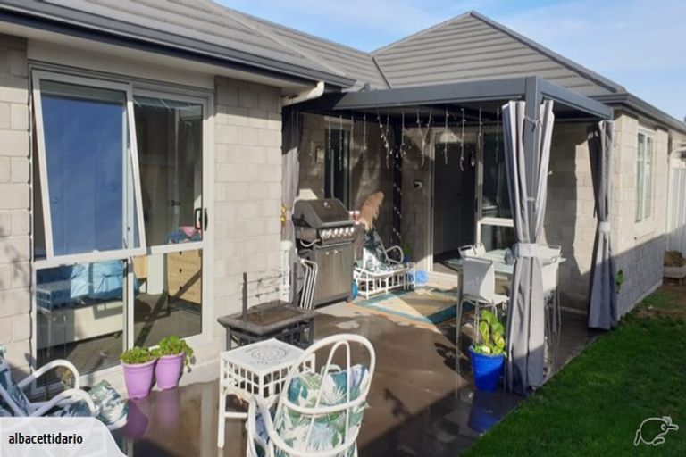 Photo of property in 5 Boyle Mews, Papamoa Beach, Papamoa, 3118