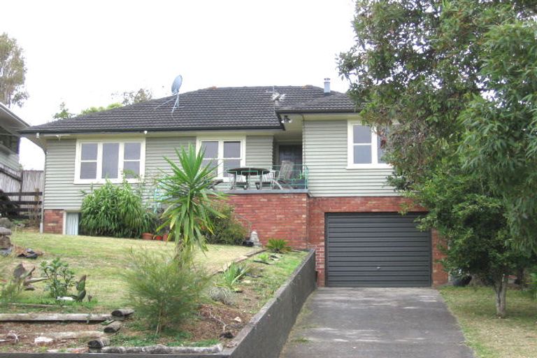 Photo of property in 14 Sea Vista Avenue, Beach Haven, Auckland, 0626