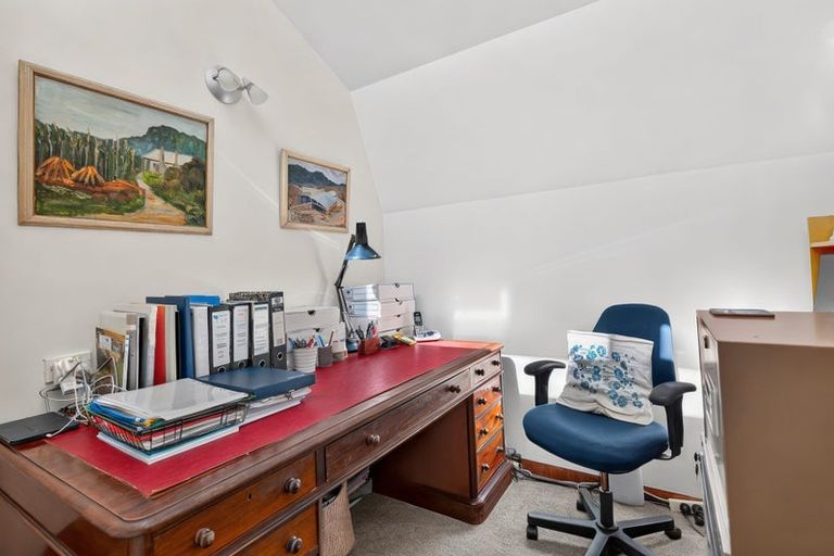 Photo of property in 137 Princes Drive, Britannia Heights, Nelson, 7010