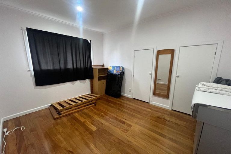 Photo of property in 2/91 Lynwood Road, New Lynn, Auckland, 0600