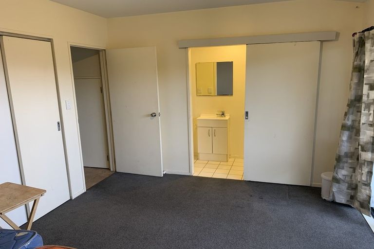 Photo of property in Krisley Court, 7/6 Ambrico Place, New Lynn, Auckland, 0600