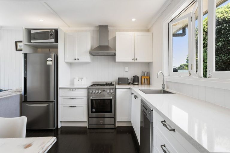 Photo of property in 39 Kon Tiki Road, Whiritoa, Whangamata, 3691