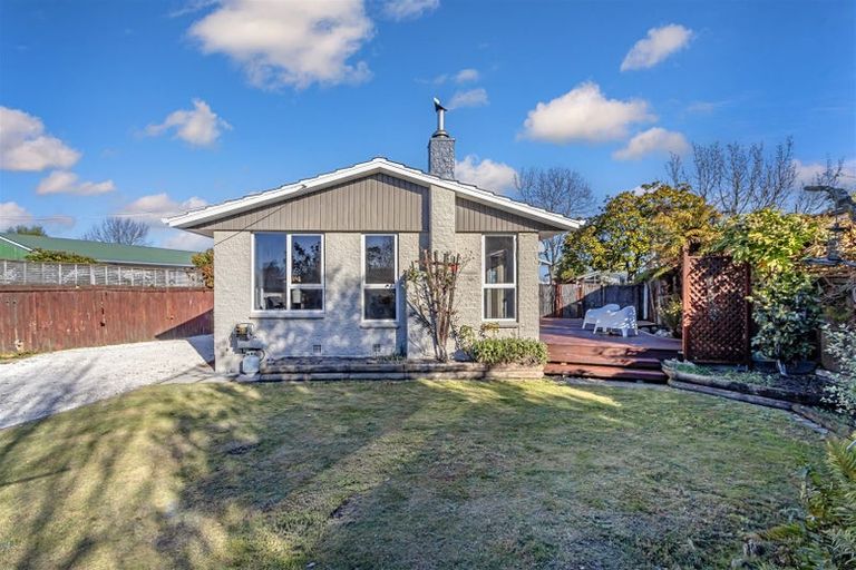 Photo of property in 6 Saffron Street, Bryndwr, Christchurch, 8053