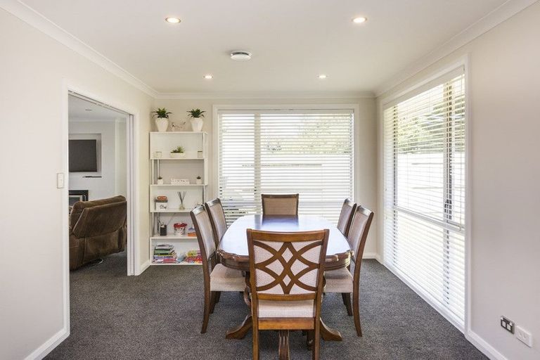 Photo of property in 15 Freedom Drive, Kelvin Grove, Palmerston North, 4414