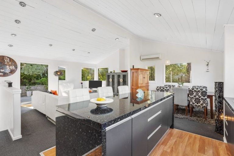 Photo of property in 141 Matipo Road, Te Atatu Peninsula, Auckland, 0610