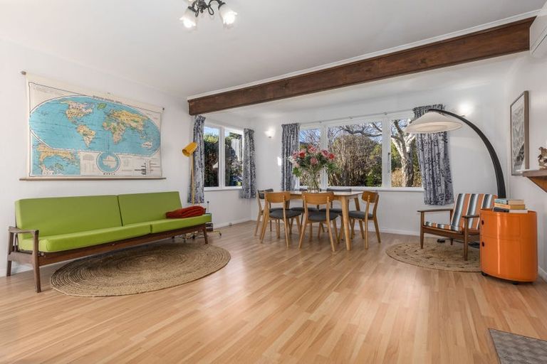 Photo of property in 22 Dale Road, Raumati South, Paraparaumu, 5032