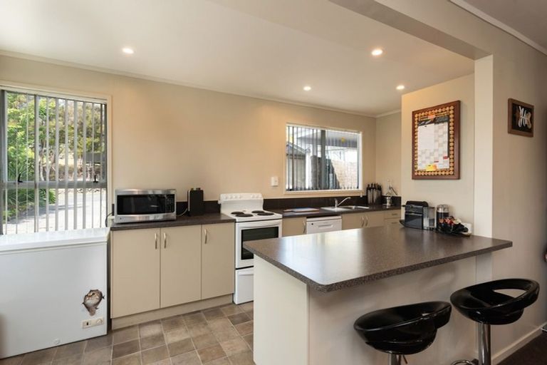 Photo of property in 10 Falls View Road, Haruru, 0204