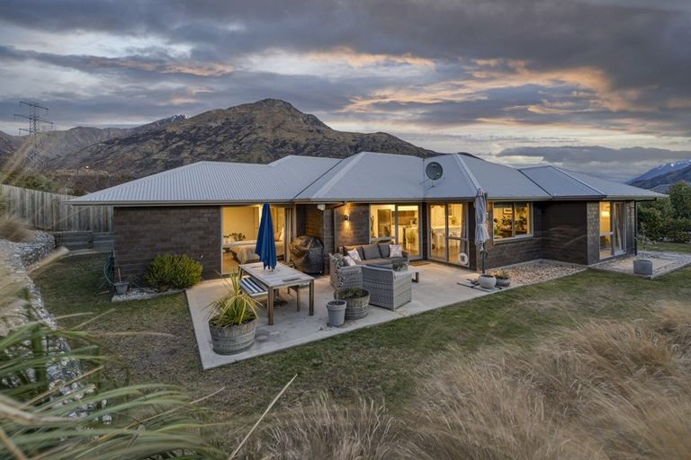 Photo of property in 9 Judes Lane, Lower Shotover, Queenstown, 9304