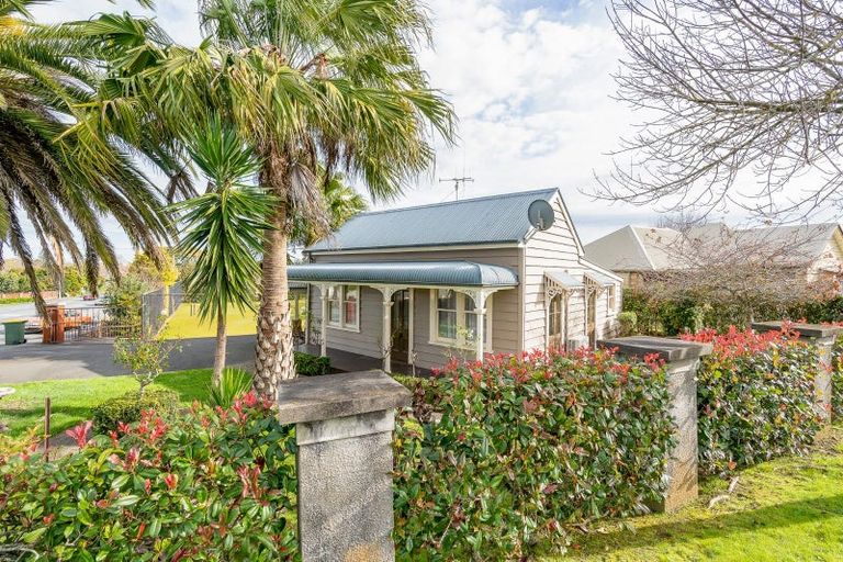 Photo of property in 1 Knighton Road, Hillcrest, Hamilton, 3216