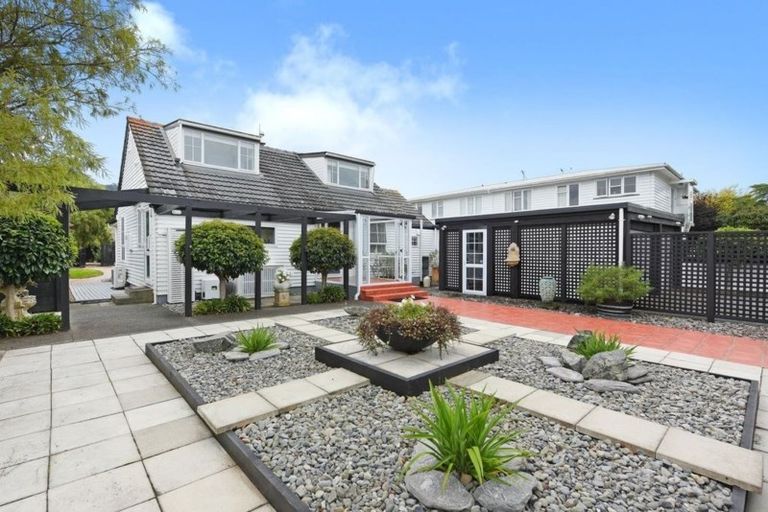 Photo of property in 9 Oak Street, Ebdentown, Upper Hutt, 5018