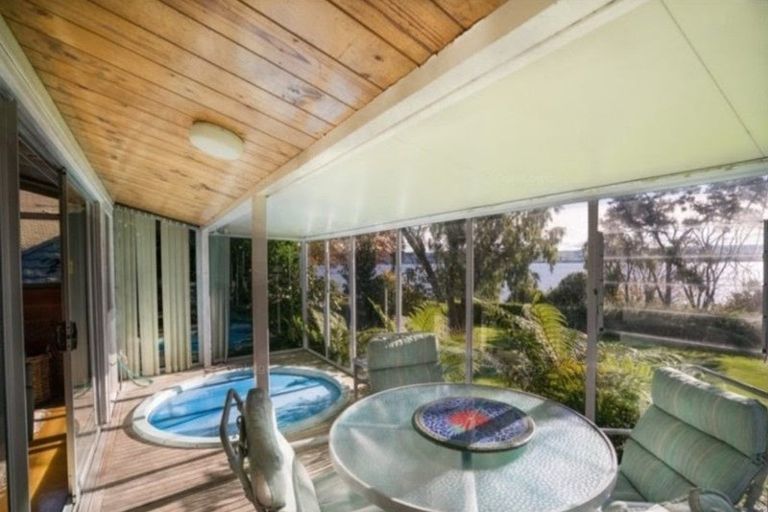 Photo of property in 18 Oregon Drive, Rainbow Point, Taupo, 3330