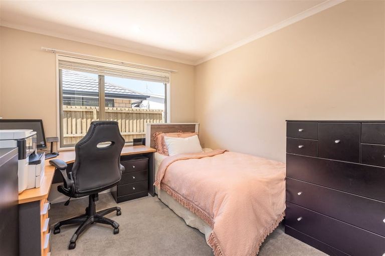 Photo of property in 18 Eaglesome Avenue, Aidanfield, Christchurch, 8025