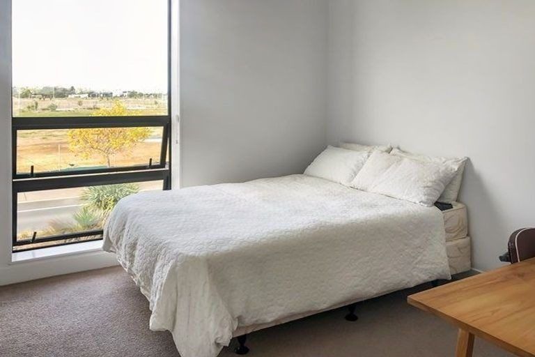 Photo of property in 234 Hobsonville Point Road, Hobsonville, Auckland, 0616