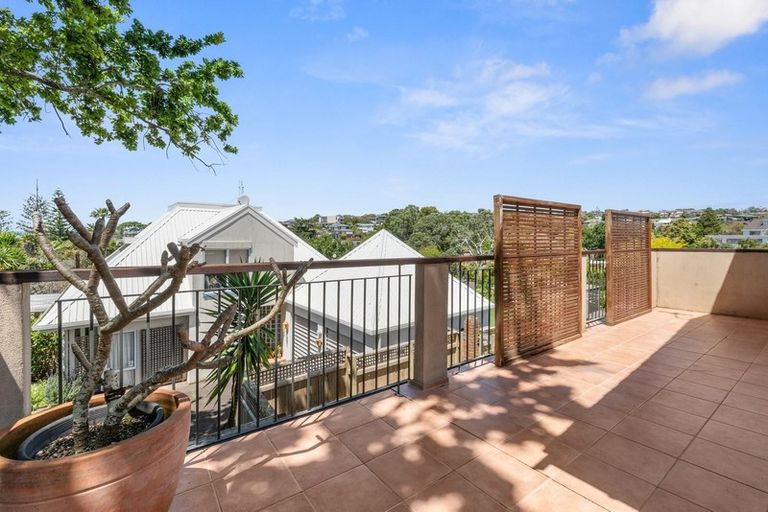 Photo of property in 1/99 Hebron Road, Waiake, Auckland, 0630