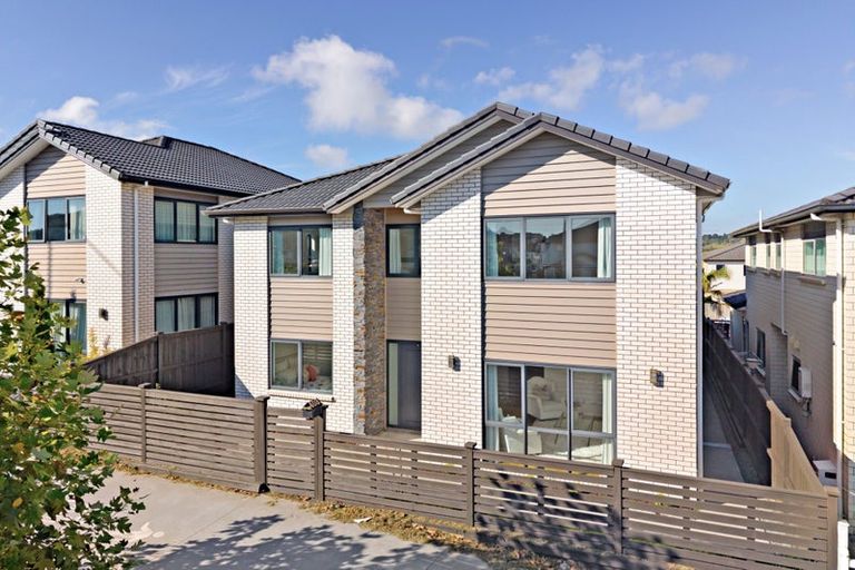 Photo of property in 403 Ormiston Road, Flat Bush, Auckland, 2019