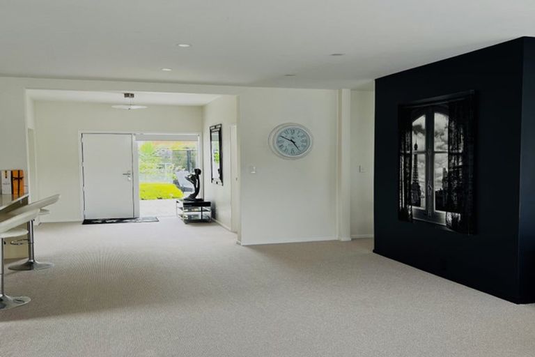 Photo of property in 52 Seaview Road, Paremata, Porirua, 5024