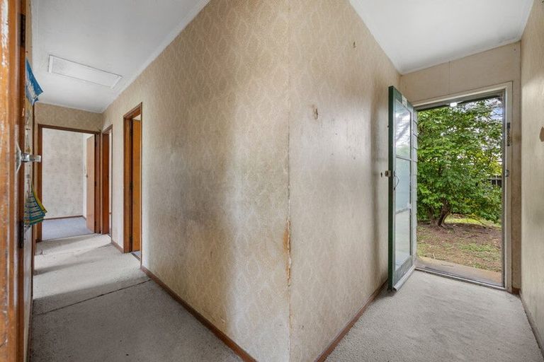 Photo of property in 9 Ascot Avenue, Henderson, Auckland, 0610