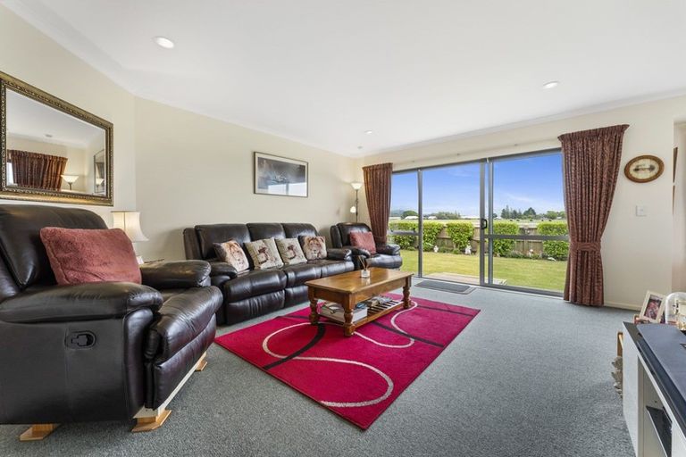 Photo of property in Trackside Villas, 7/91 Mako Mako Road, Levin, 5510