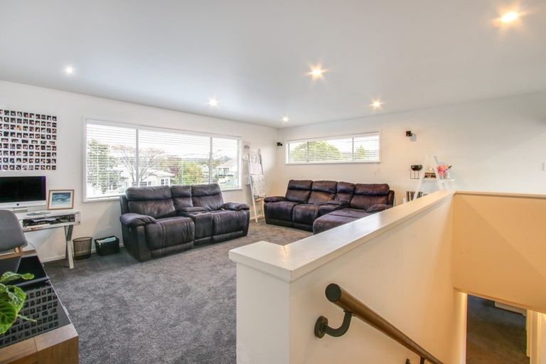 Photo of property in 33 Avenue Road, Greenmeadows, Napier, 4112