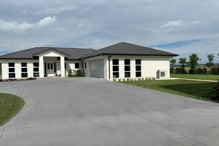 Photo of property in 60 Turangi Road, Motunui, Waitara, 4383