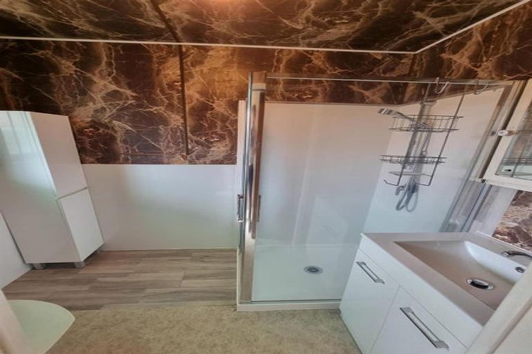 Photo of property in 61 Rimu Street, New Lynn, Auckland, 0600