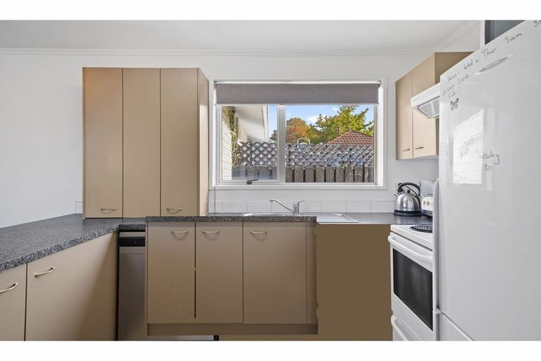 Photo of property in 7 Omega Place, Casebrook, Christchurch, 8051