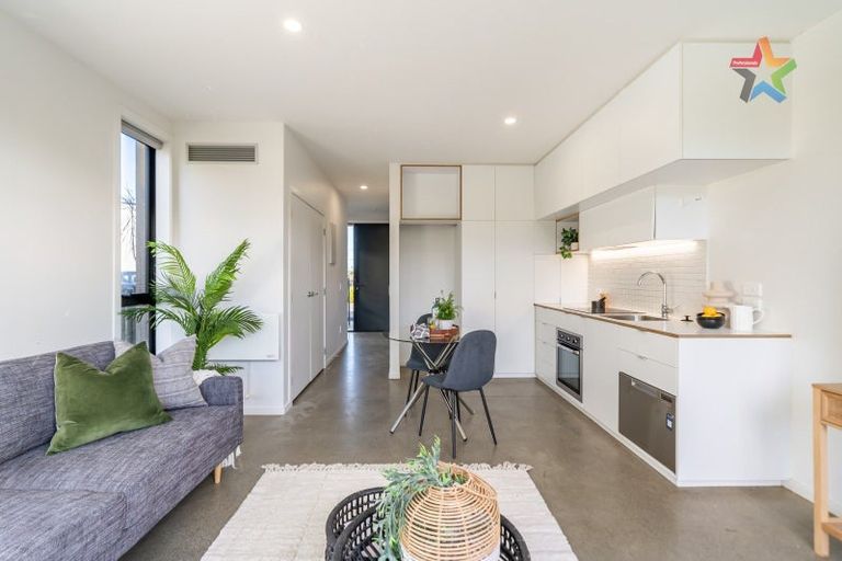 Photo of property in 35 Te Ara O Paetutu, Petone, Lower Hutt, 5012