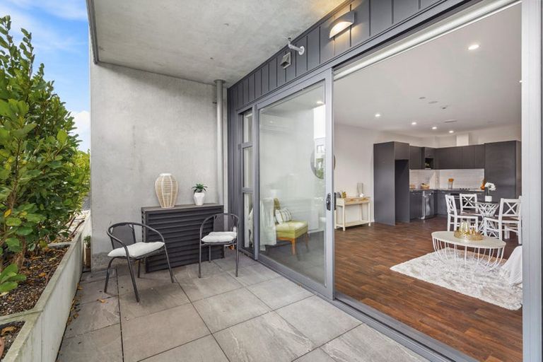 Photo of property in 3/2g Onekiritea Road, Hobsonville, Auckland, 0616