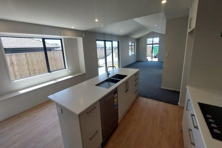 Photo of property in 27 Meadow View Drive, Belfast, Christchurch, 8051