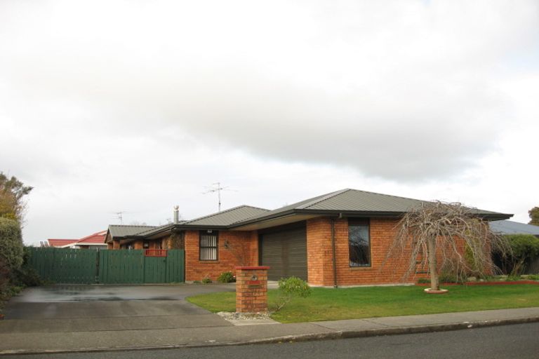 Photo of property in 130 Kildare Drive, Waikiwi, Invercargill, 9810