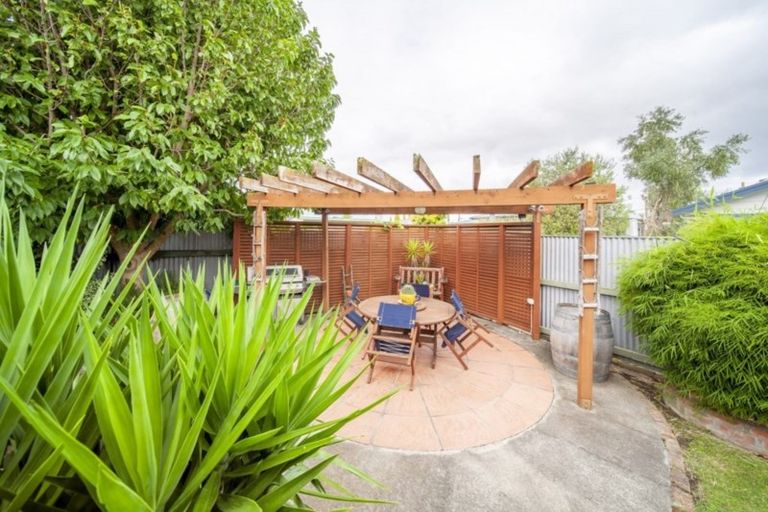 Photo of property in 13a Windsor Terrace, Taradale, Napier, 4112