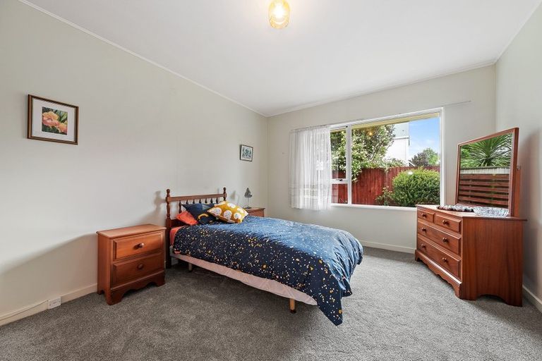 Photo of property in 1/139 Weston Road, St Albans, Christchurch, 8052