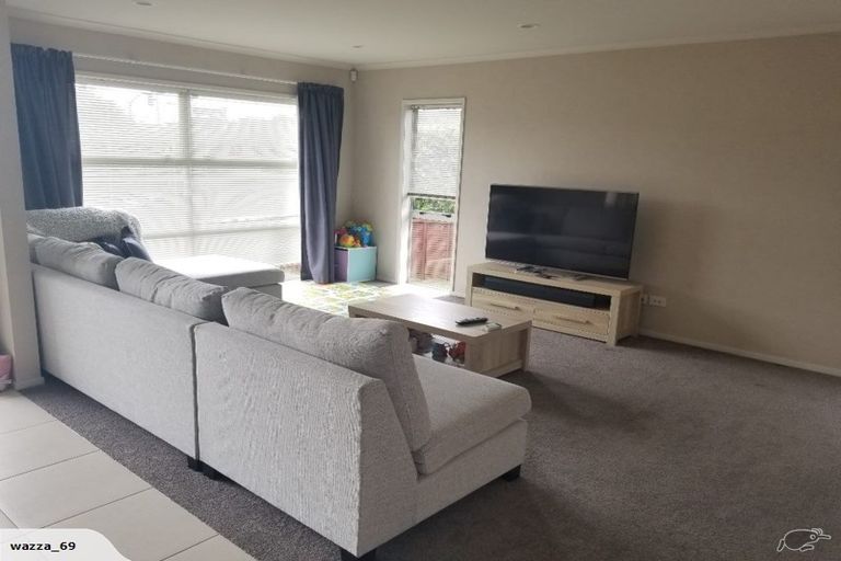 Photo of property in 33 Savona Drive, Flat Bush, Auckland, 2016