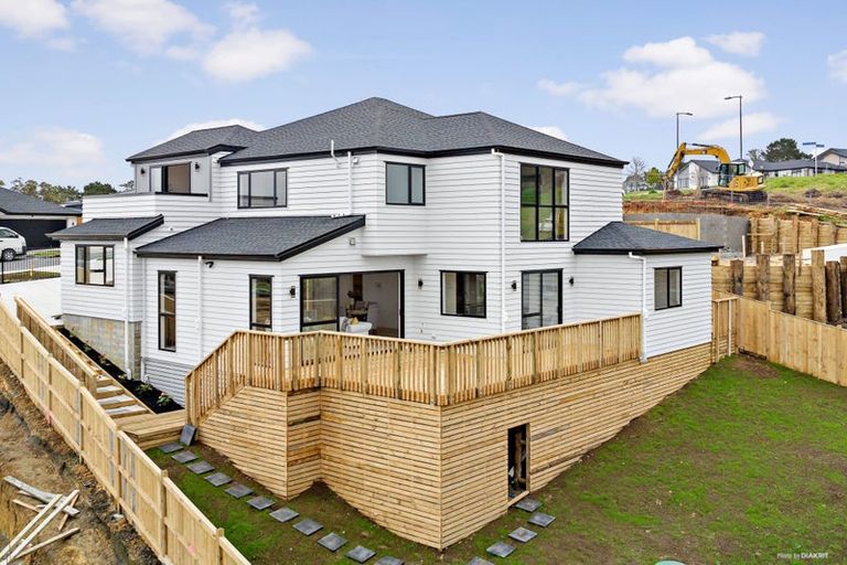 Photo of property in 7 Crows Road, Swanson, Auckland, 0614