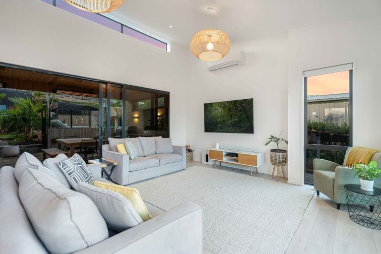 Photo of property in 196 Paku Drive, Tairua, 3508