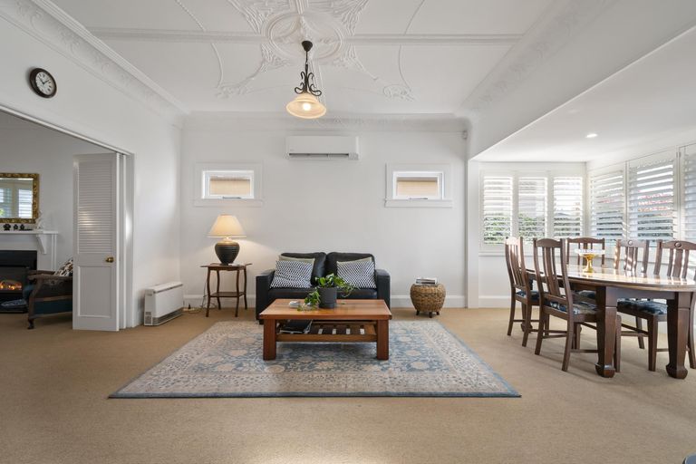 Photo of property in 44 Manapouri Crescent, Hokowhitu, Palmerston North, 4410